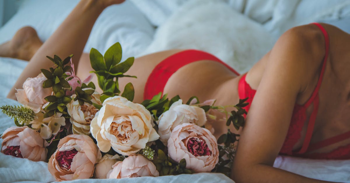 découvrez notre collection de lingerie élégante et sexy, conçue pour sublimer votre silhouette et vous offrir un confort inégalé. que ce soit pour une occasion spéciale ou pour le quotidien, trouvez la pièce parfaite qui mettra en valeur votre féminité.