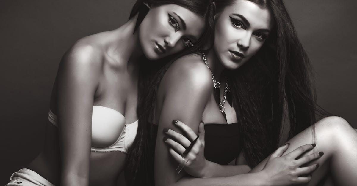 découvrez notre collection de lingerie raffinée et élégante, alliant confort et sensualité. que ce soit pour un moment spécial ou pour le quotidien, trouvez la pièce parfaite qui vous mettra en valeur et vous fera sentir magnifique.