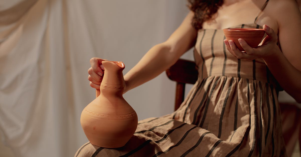 découvrez notre magnifique robe en terracotta, un incontournable de votre garde-robe. avec sa couleur chaleureuse et son design élégant, cette robe est parfaite pour toutes les occasions. que ce soit pour une sortie décontractée ou un événement spécial, ajoutez une touche de style à votre look avec notre robe terracotta.