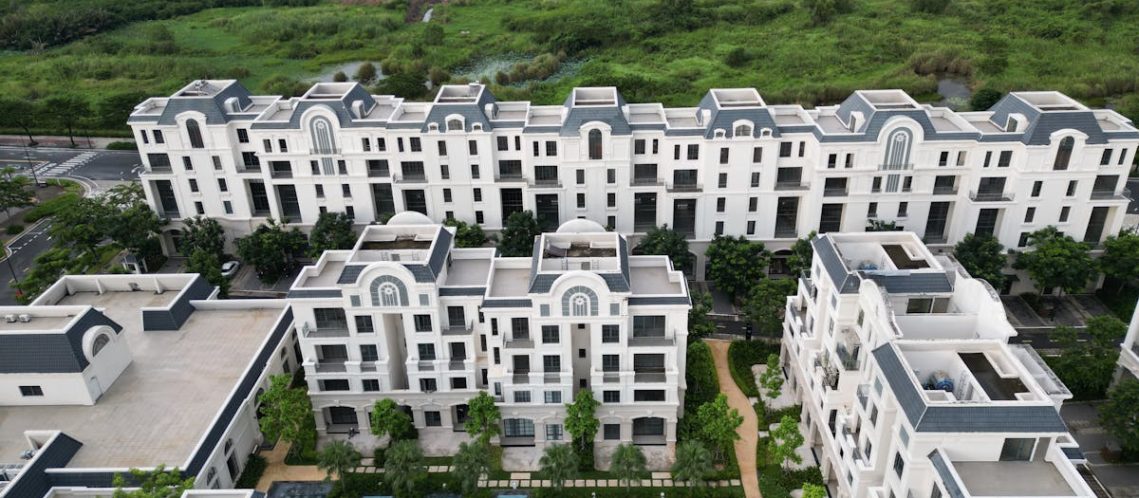 découvrez les clés de l'investissement immobilier : conseils, stratégies et astuces pour réussir vos placements et maximiser votre rentabilité dans le secteur de l'immobilier.