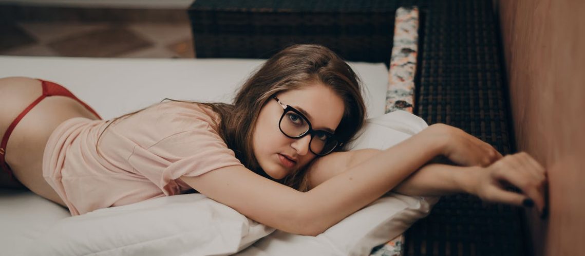 découvrez notre sélection de lingerie raffinée, alliant élégance, confort et sensualité. trouvez la pièce idéale pour toutes les occasions et sublimez votre silhouette avec nos créations tendances.