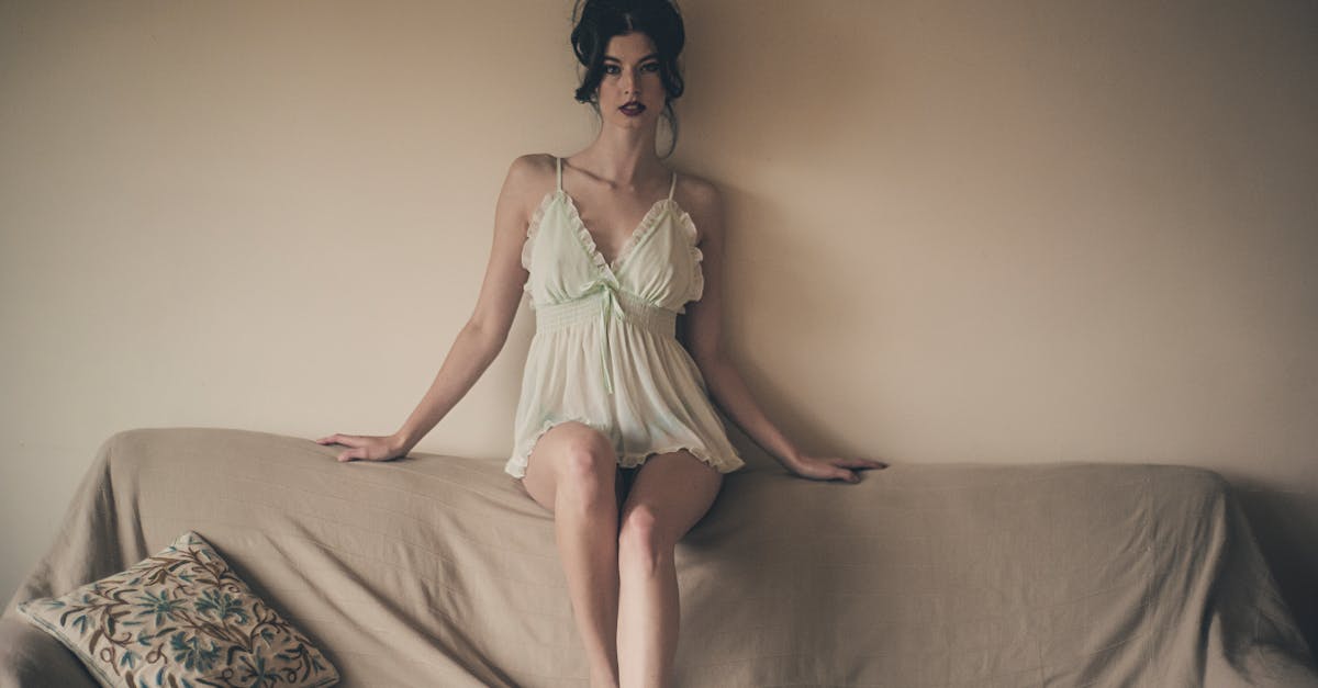 découvrez notre collection de lingerie raffinée, alliant confort et élégance. choisissez parmi une variété de styles et de tailles pour sublimer votre féminité au quotidien.