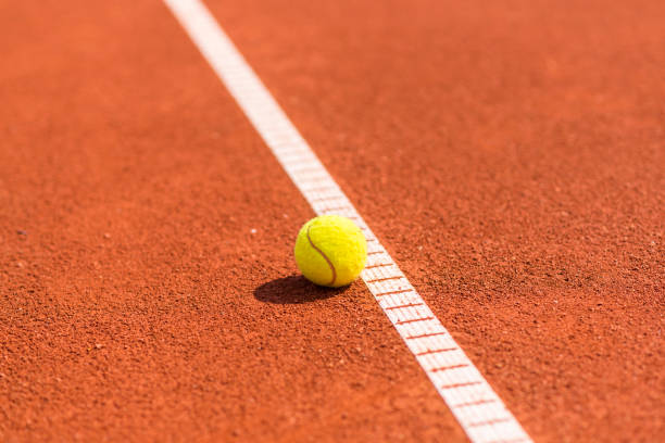 construction court de tennis en terre battue à Saint-Tropez